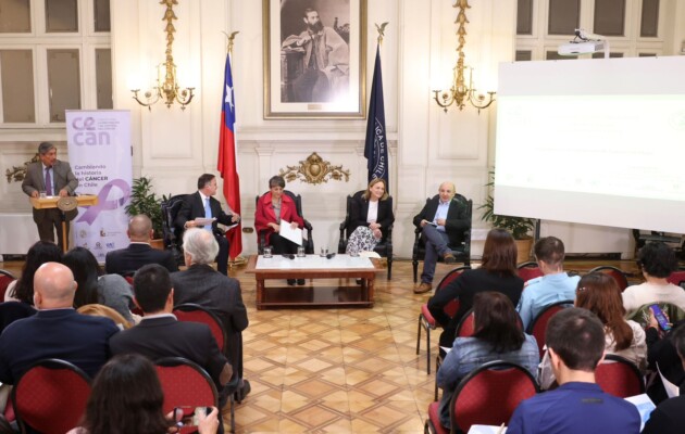 CECAN y vicepresidencia del Senado coordinaron exitoso seminario sobre la Ley de Derecho al Olvido Oncológico